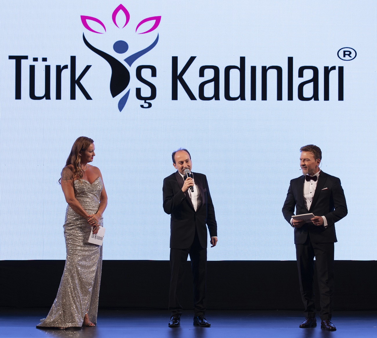 Girişimci İş Kadınları, Türk İş Kadınları Plaket Töreninde Buluştu 1